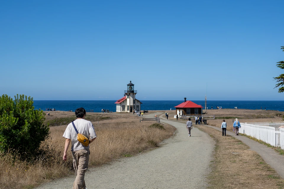 Walking out to the Point Cabrillo light